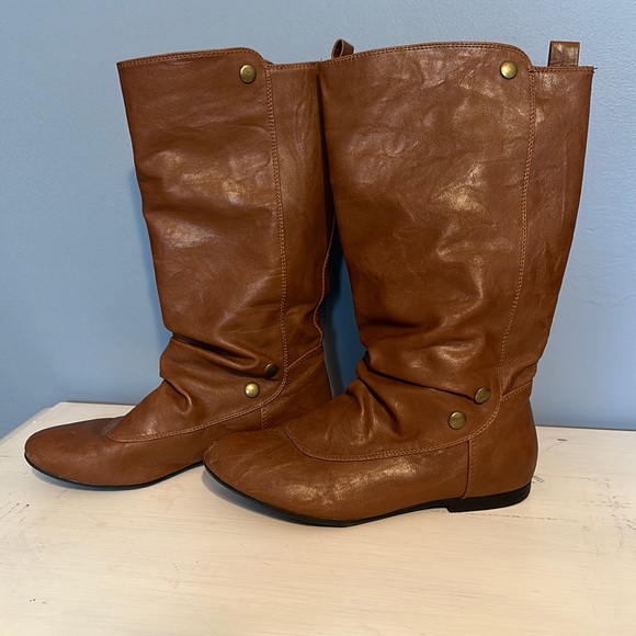 Tan mid-calf boots. Xappeal. Size 5. - Picture 1 of 5
